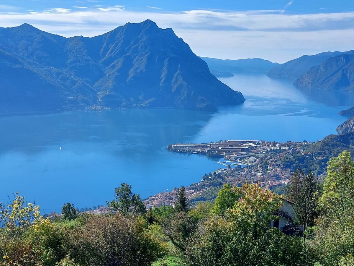 Iseo Lake Villa Con Vista Lago E Piscina Costa Volpino Exterior foto