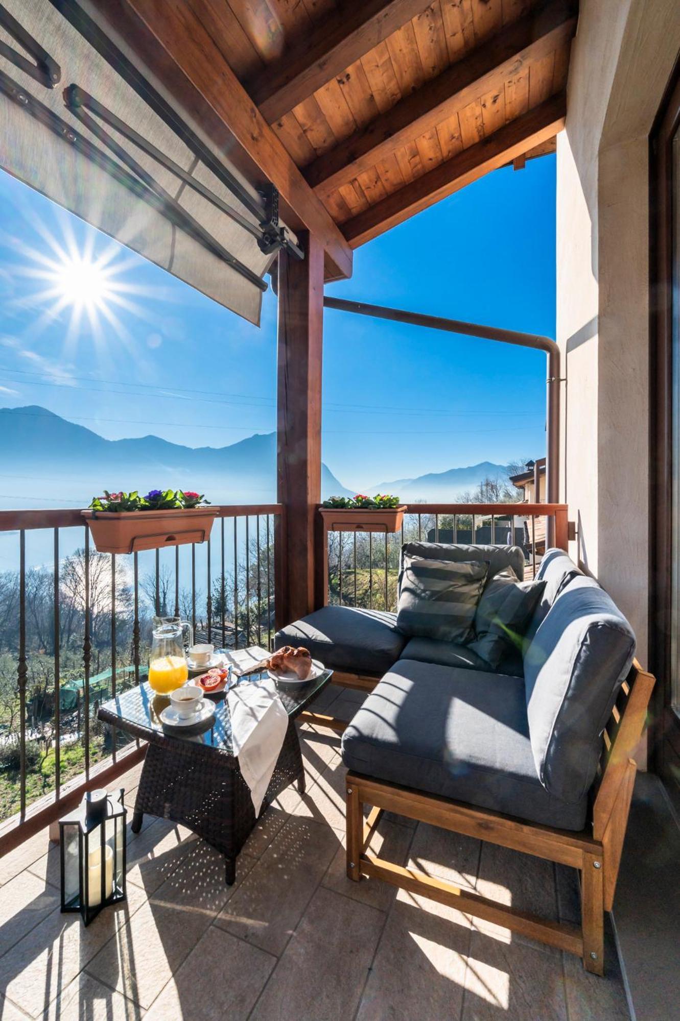 Iseo Lake Villa Con Vista Lago E Piscina Costa Volpino Exterior foto